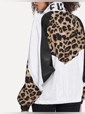 💙 Leopard Panel White and Black Windbreaker Jacket Size XL (Fits Like Size L)